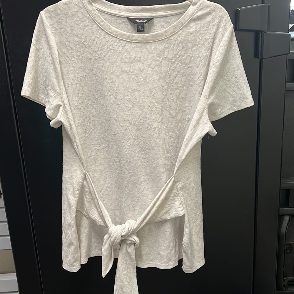 Women’s XL Vera Wang shirt